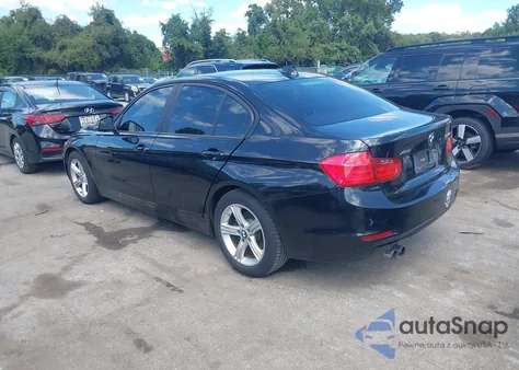 2013 BMW 328 Xi z USA, uszkodzony, nr VIN WBA3B3C55DF530674